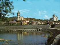 Igreja do Espirito Santo e Igreja do Div. Salvador - Arcos de Valdevez